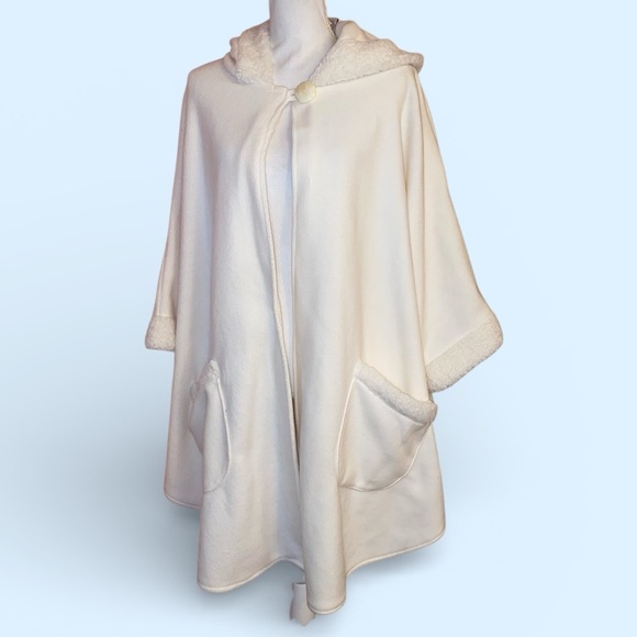 Le Moda Jackets & Blazers - LE MODA Hooded Cape Shaw Poncho One Size Fits All in Cream/Winter White